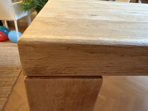 Massief Houten Eettafel Voor Zes