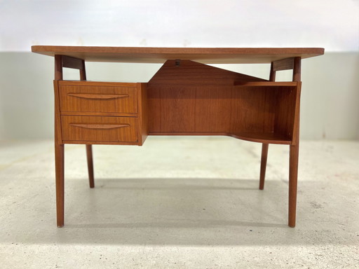 Petite Teak Bureau Door Gunnar Nielsen Voor Tibergaarden.