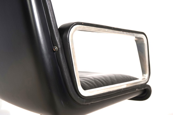 Image 1 of Wilkhahn Delta leren eetkamerstoel / vergaderstoel van Delta Design