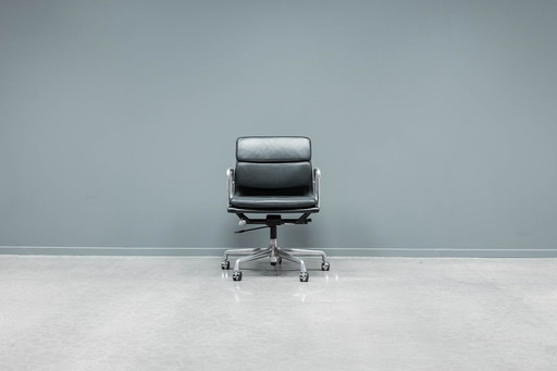 Eames Ea217 Softpad Bureaustoel