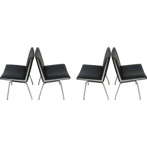 Image 1 of Suite van vier vintage luchthaven loungestoelen in zwart Hans J. Wegner by A.P, Denemarken 1958