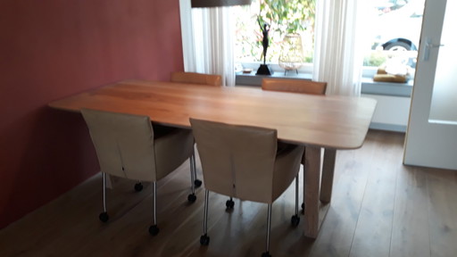 Van Houten eetkamertafel