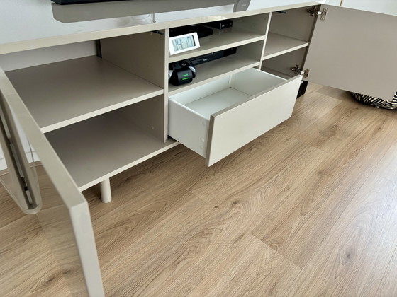 Image 1 of IKEA MOSTORP TV-Meubel Taupe | 160x61x46 Cm | Ruim & Stijlvol