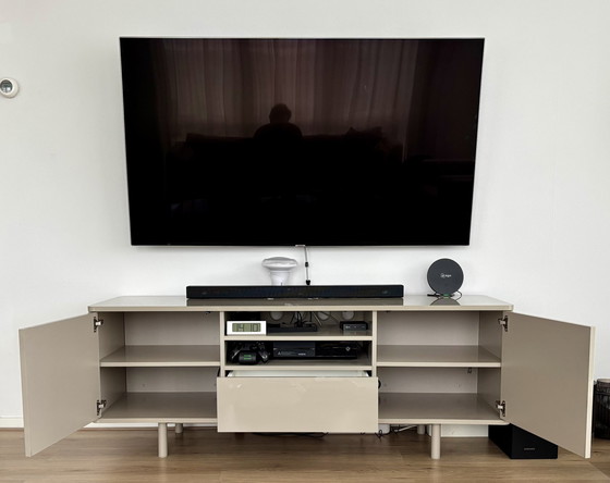 Image 1 of IKEA MOSTORP TV-Meubel Taupe | 160x61x46 Cm | Ruim & Stijlvol