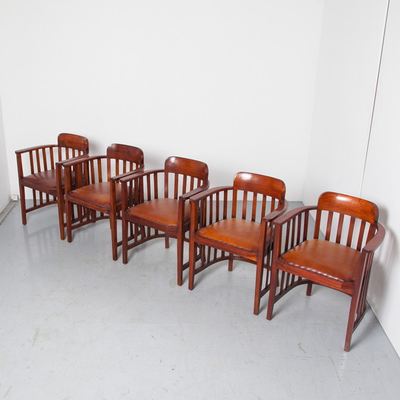 Image 1 of Globe Wernicke Conferentiestoel