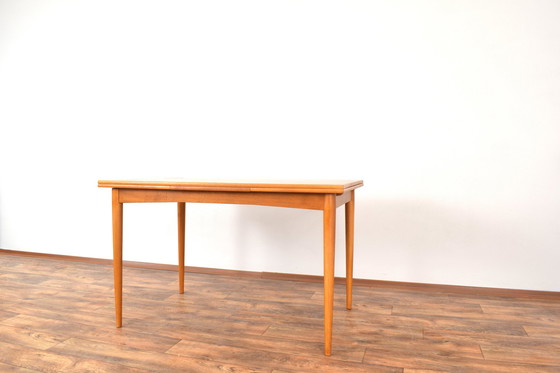 Image 1 of Mid Century Deense Teakhouten uitschuifbare eettafel, 1960S.