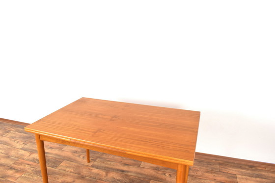 Image 1 of Mid Century Deense Teakhouten uitschuifbare eettafel, 1960S.