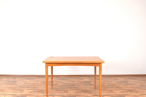 Mid Century Deense Teakhouten uitschuifbare eettafel, 1960S.