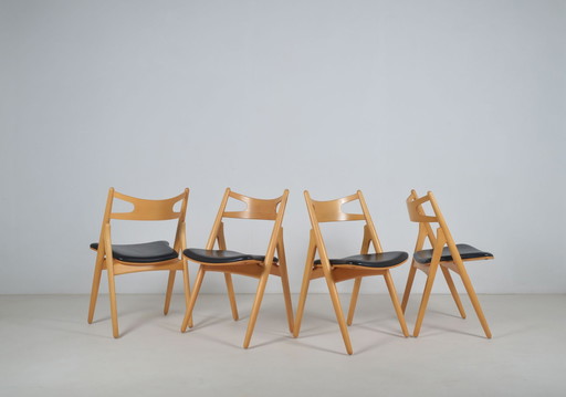 Set CH-29 Sawbuck stoelen ontworpen door Hans Wegner voor Carl Hansen & Son