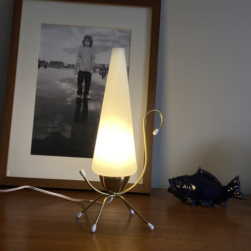 Klein Vintage Messing en Wit Opaline Glas Tulp Tafellamp Antiek Bureaulampje