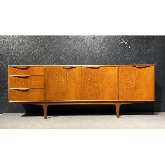 Image 1 of Vintage McIntosh dressoir van Tom Robertson, Schotland