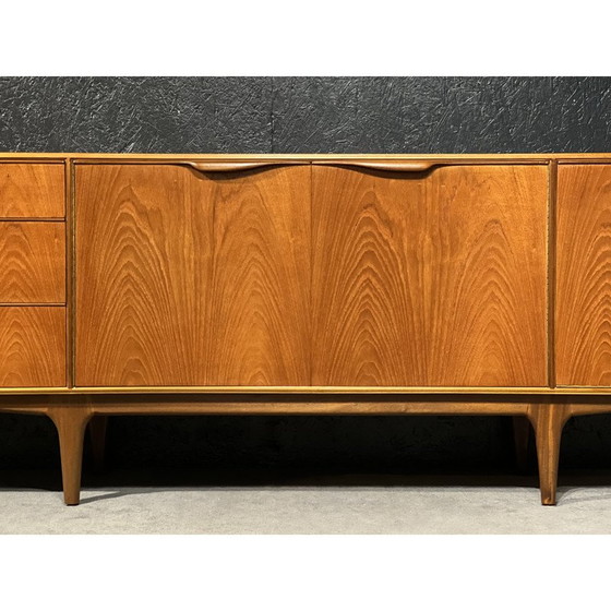 Image 1 of Vintage McIntosh dressoir van Tom Robertson, Schotland