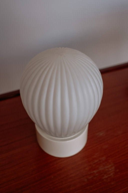 Vintage Plafondlamp Van Geribbeld Melkglas 