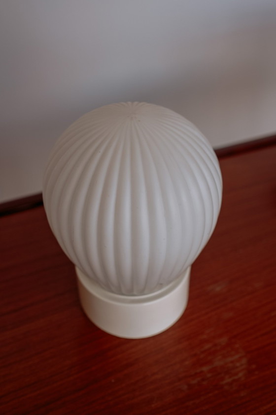 Image 1 of Vintage Plafondlamp Van Geribbeld Melkglas 