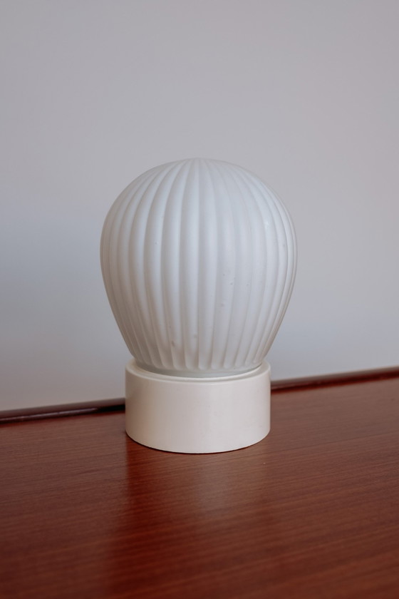 Image 1 of Vintage Plafondlamp Van Geribbeld Melkglas 