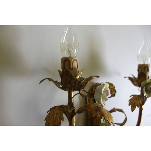Paar vintage gouden wandlampen met porseleinen bloemen