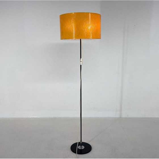 Image 1 of Mid Century vloerlamp van chroom en kunststof, jaren 1970