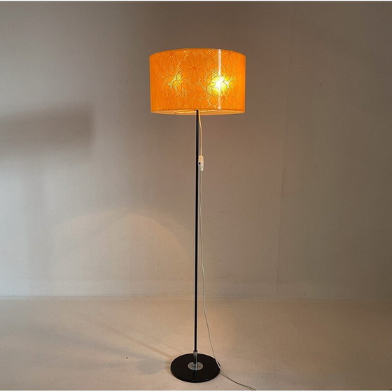 Image 1 of Mid Century vloerlamp van chroom en kunststof, jaren 1970