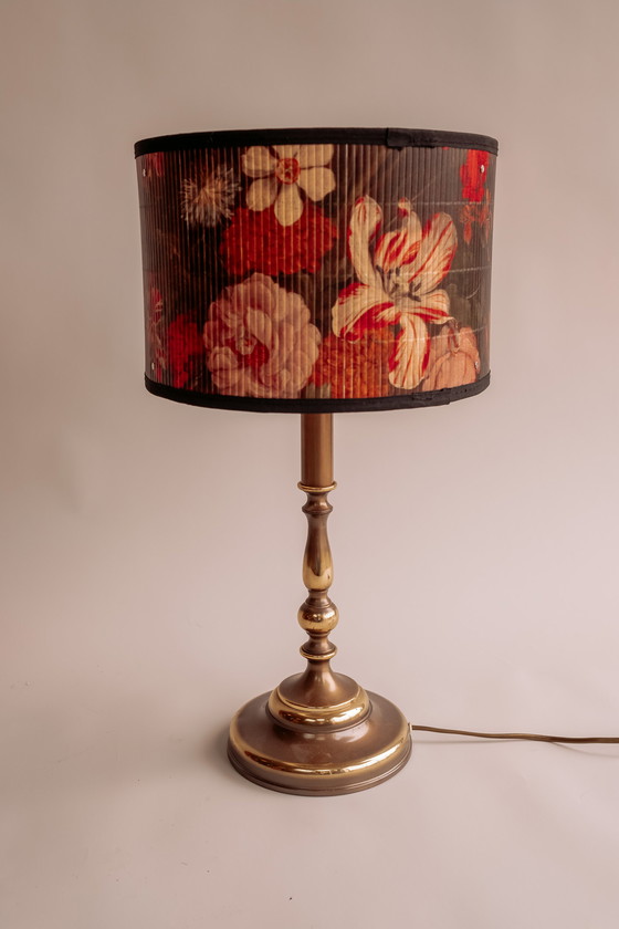 Image 1 of Vintage messing tafellamp met nieuwe bloemenkap