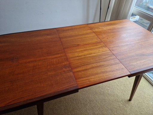 Louis van Teeffelen eettafel uitschuifbaar