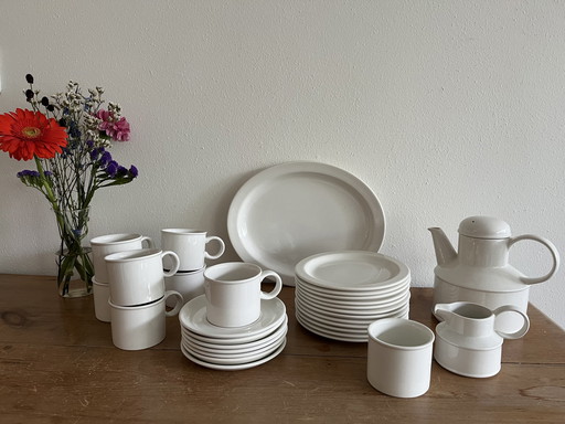 45x Wedgwood Midwinter Stonehenge ontbijt, koffie en deel van diner servies