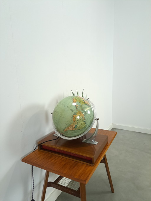 Glazen globe Columbus Paul Oestergaard met atlas en lamp