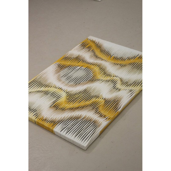 Image 1 of Vintage schilderij met golf- en reliëfeffect door plooien in gele tinten