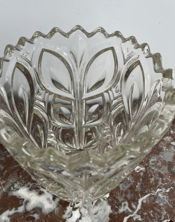 Image 1 of Grote en brede vaas, Vintage gegoten glas