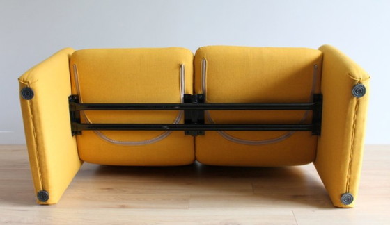 Image 1 of Sofa Pop Geel 1970-1980