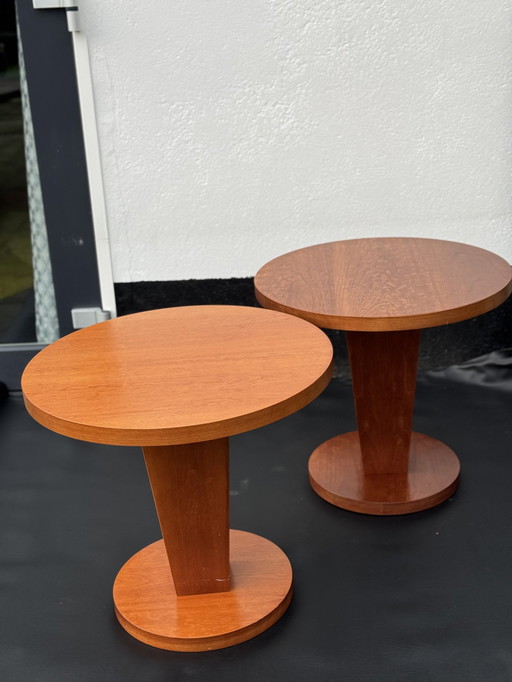 Paar Art Deco geïnspireerde bijzettafels