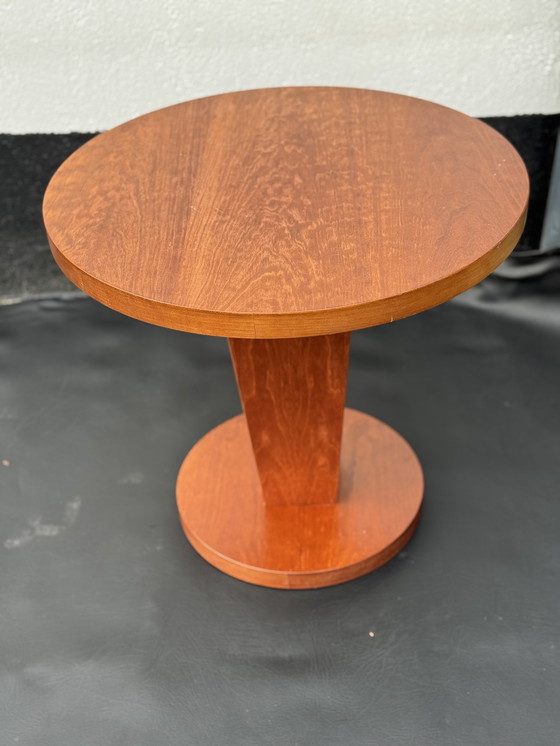 Image 1 of Paar Art Deco geïnspireerde bijzettafels