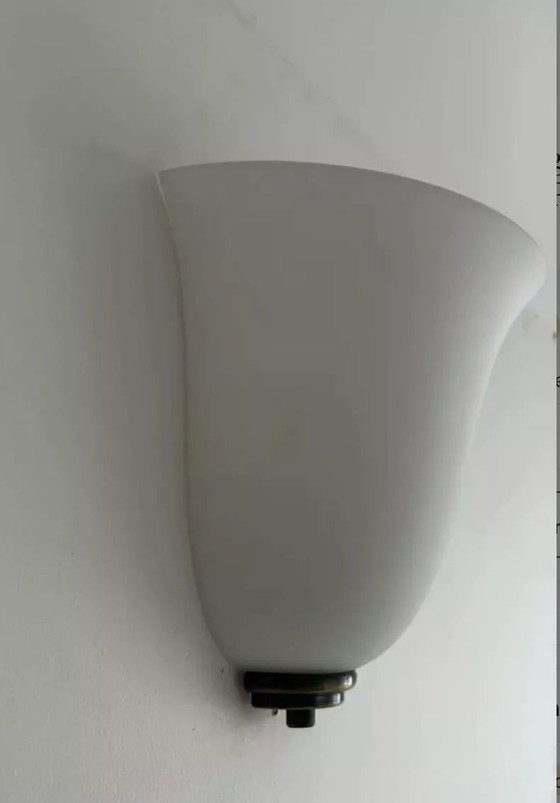 Image 1 of 2X Vintage Vianne Glas, Opaline en Messing Wandlampen, Domec Frankrijk 1970