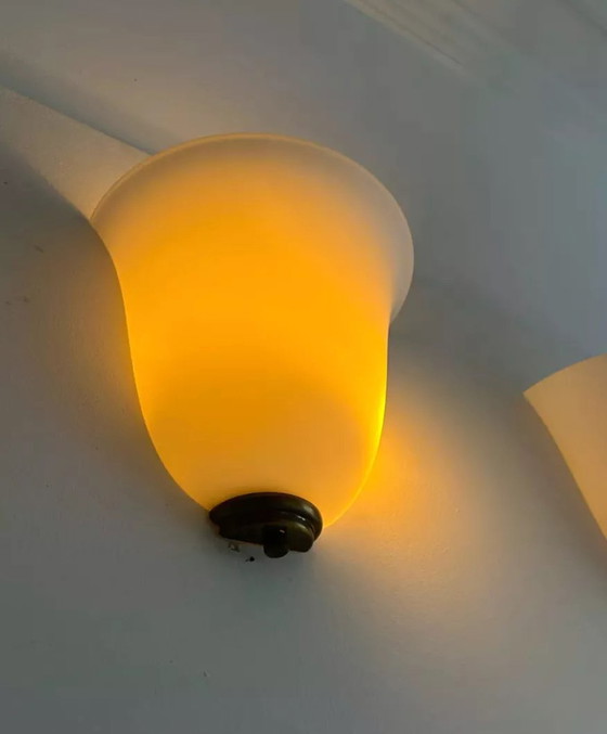 Image 1 of 2X Vintage Vianne Glas, Opaline en Messing Wandlampen, Domec Frankrijk 1970
