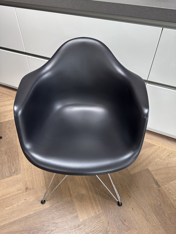 Image 1 of Vitra Eames Plastic Chair DAR Chroom