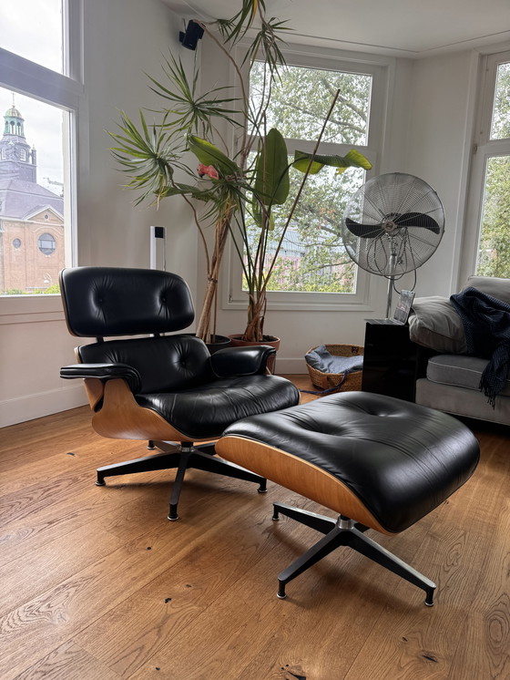 Image 1 of Charles Eames Miller lounge stoel met Ottoman 50 editie