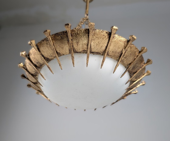 Image 1 of Zonnestraal lamp met gesmede nagels en bladgoud en opaline, 1940S