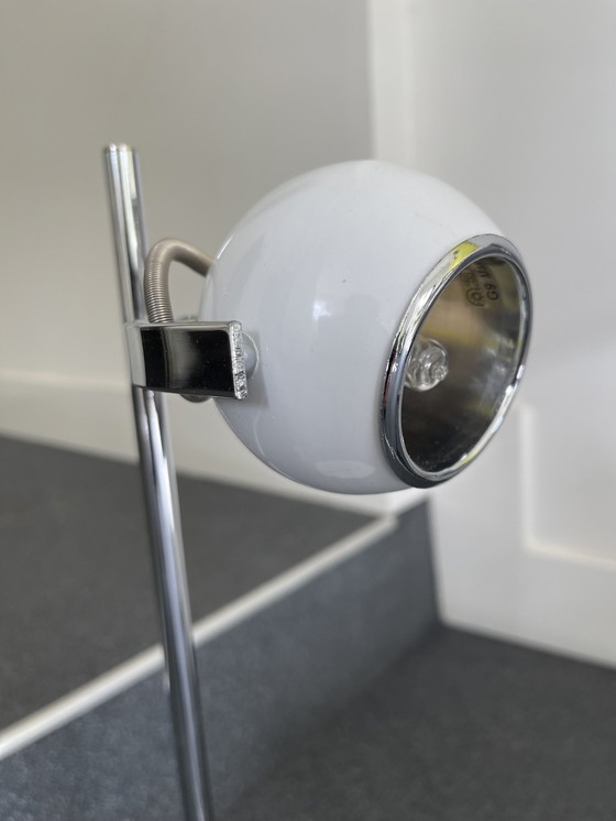 Image 1 of Eyeball Lamp Wit