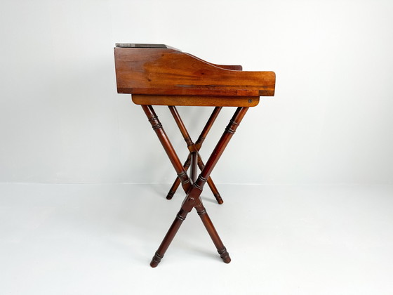 Image 1 of Vintage houten inklapbaar bureau met leren bovenkant