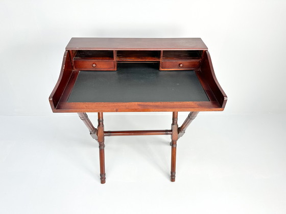 Image 1 of Vintage houten inklapbaar bureau met leren bovenkant