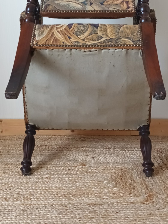 Image 1 of Notenhouten leunstoel neorenaissance stijl 20e eeuw