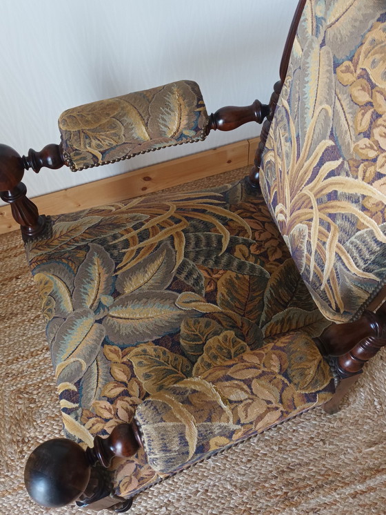 Image 1 of Notenhouten leunstoel neorenaissance stijl 20e eeuw