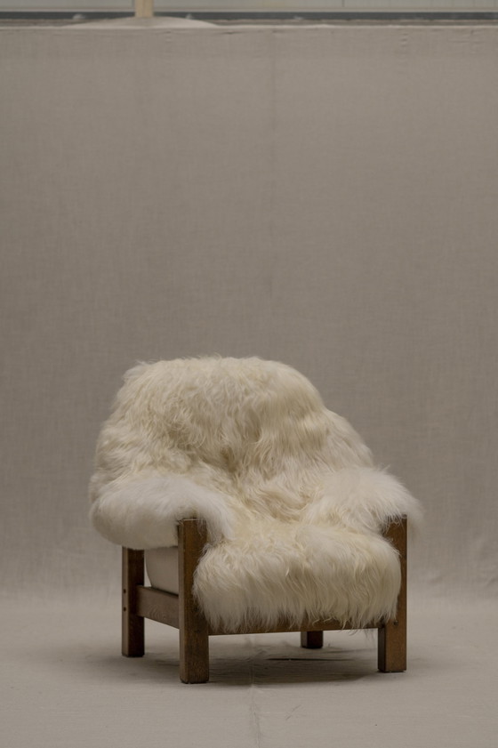 Image 1 of Fauteuil 'Yeti' in schapenbekleding