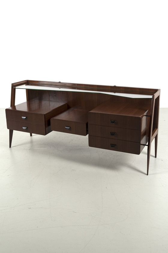 Image 1 of Italiaans vintage sideboard/kaptafel