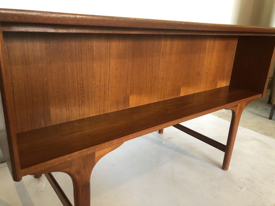 Image 1 of Deens teak bureau