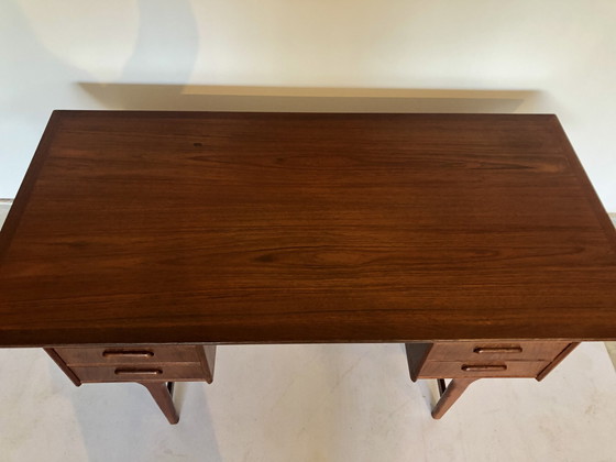 Image 1 of Deens teak bureau