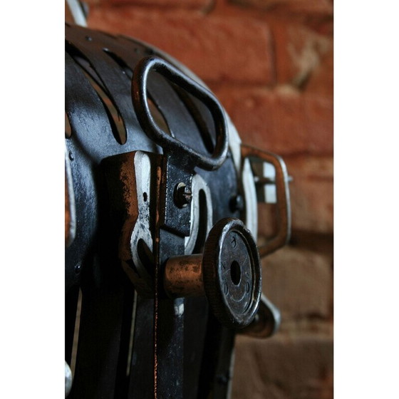 Image 1 of Vintage theater- en bioscoopprojector model RF 250 "n 2", Polen