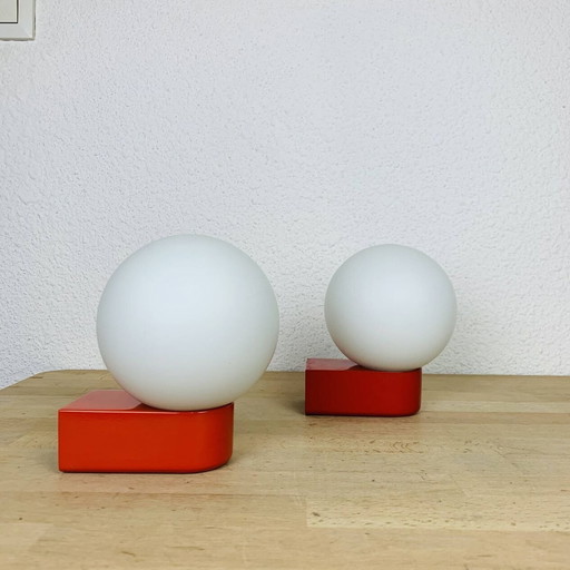 Paar Inda wandlampen rood, globe opaline, 1970