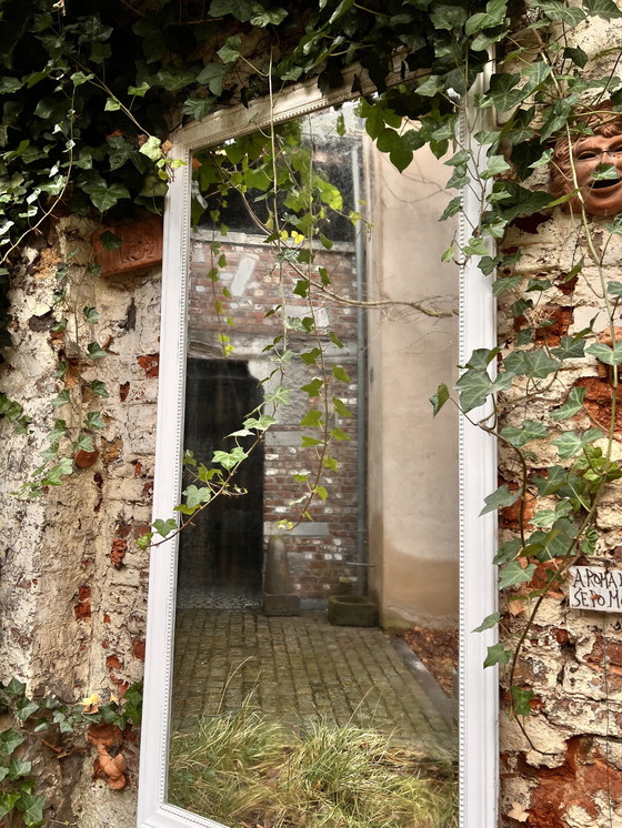 Image 1 of Bijzondere Spiegel, Witte Kader, Kan Ook Buiten In De Tuin