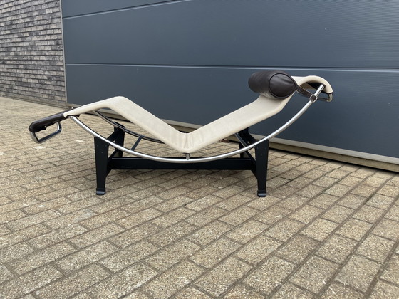 Image 1 of Cassina Lc4 Le Corbusier Chaise longue Écru Canvas ZGAN!!