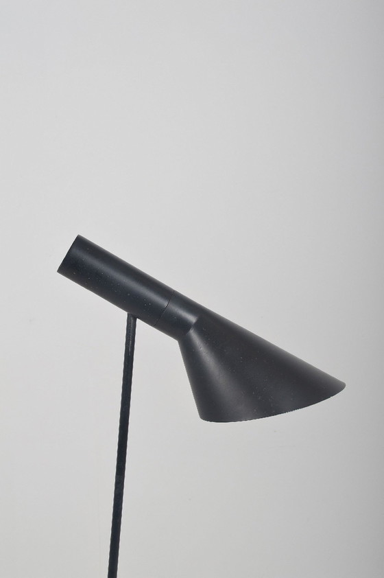 Image 1 of Deense Aj Vloerlamp ontworpen door Arne Jacobsen Voor Louis Poulsen